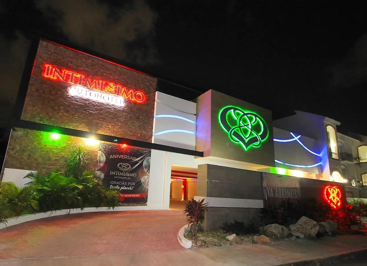 Intimisimo Constituyentes Hotel Playa del Carmen Love hotel